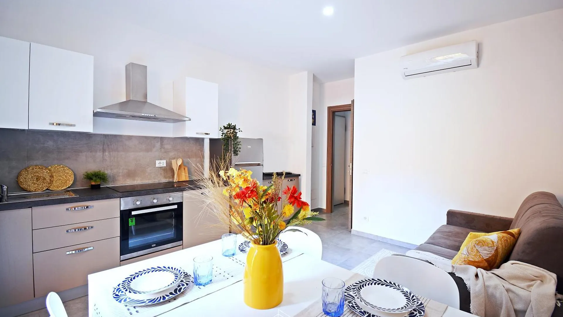 Martha'S Apartment Follonica Italy